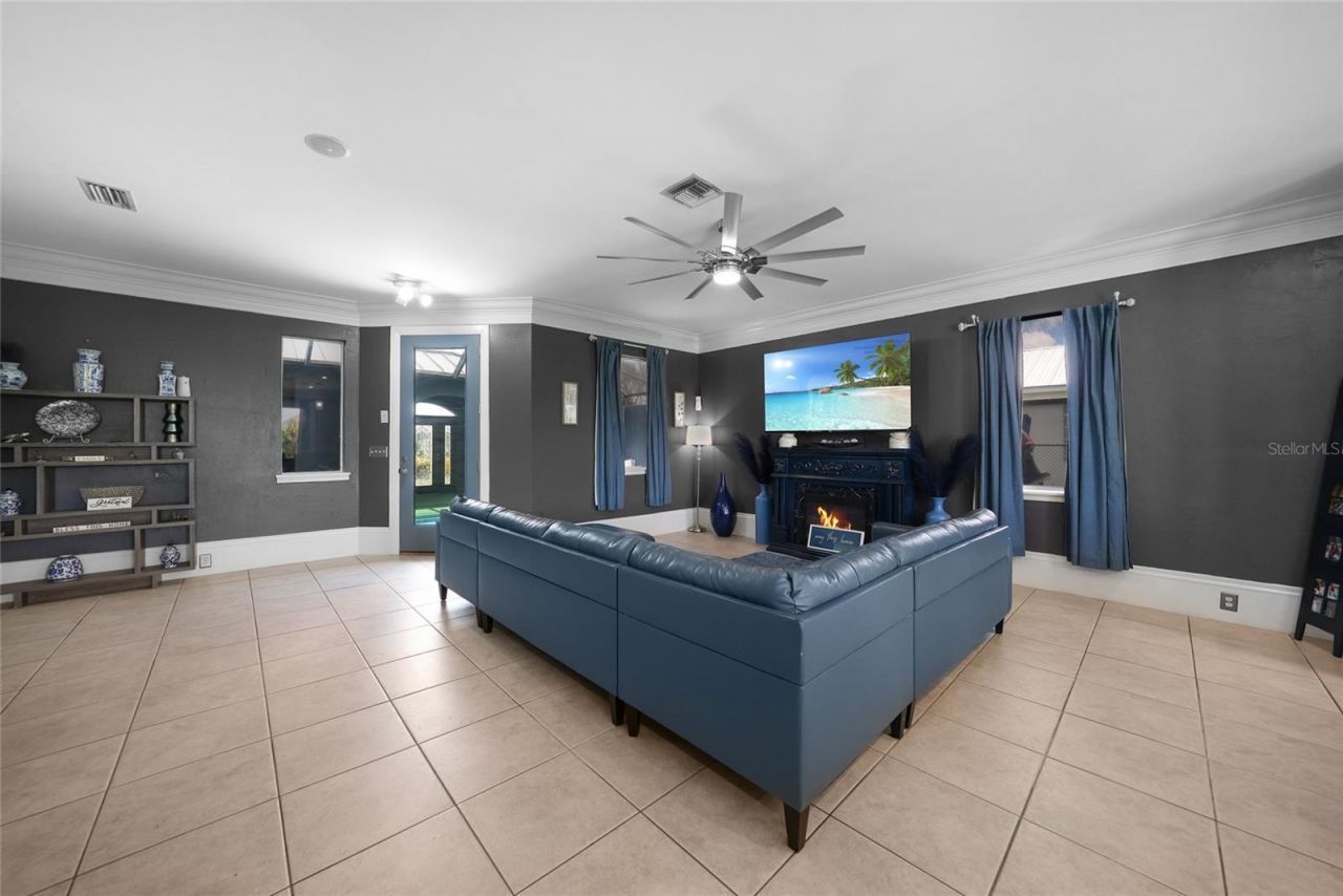 118 SW 21st Terrace, Cape Coral, FL 33991 Photo