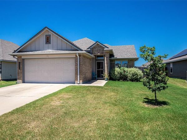 4028 Bravo Ranch Road, Waco, TX 76705