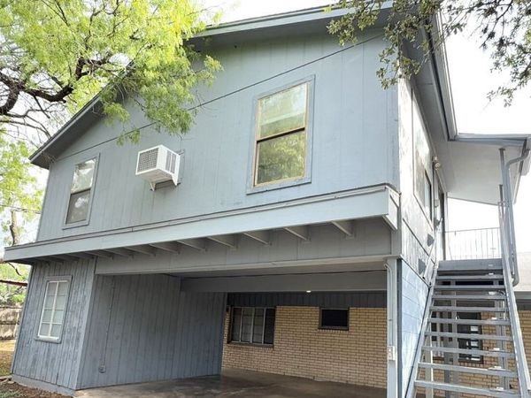 3815 Ridgeline, Unit UPSTAIRS A, San Antonio, TX 78228