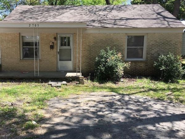 2703 S Harrison, Little Rock, AR 72204