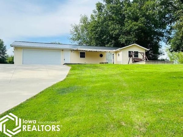 147 Hillcrest Ridge, Montezuma, IA 50171
