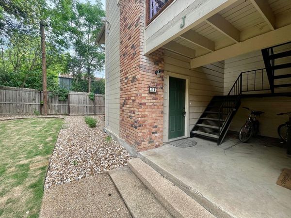 421 W San Antonio ST, Unit J1, San Marcos, TX 78666