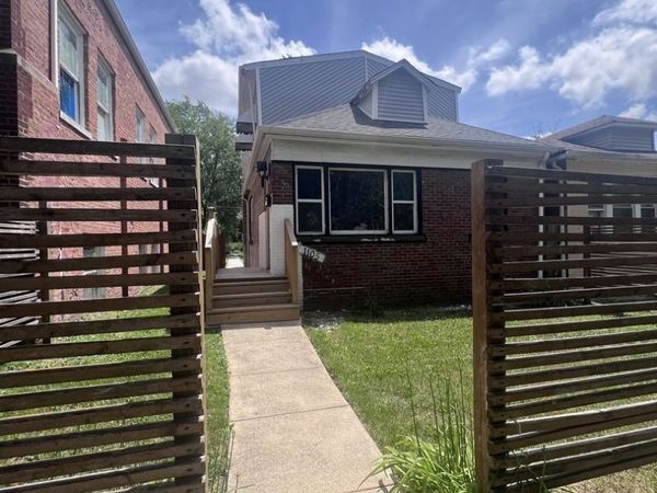 1105 W 111th Place, Chicago, IL 60643