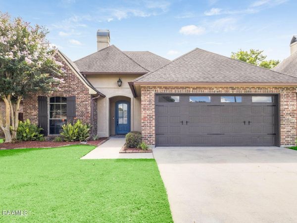 227 Cedar Grove Drive, Youngsville, LA 70592