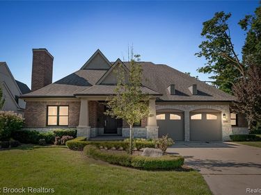 1180 Manchester Road, Birmingham, MI 48009