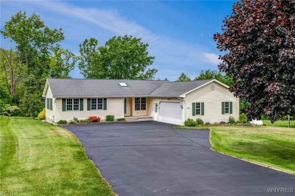 4868 Cambria Road, Lockport, NY 14094 Main Photo