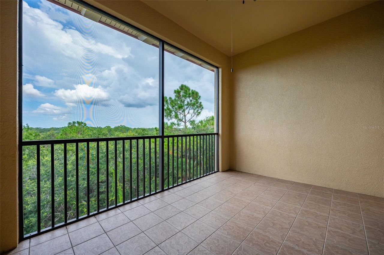 7710 Lake Vista Court, Unit 403, Lakewood Ranch, FL 34202 Photo