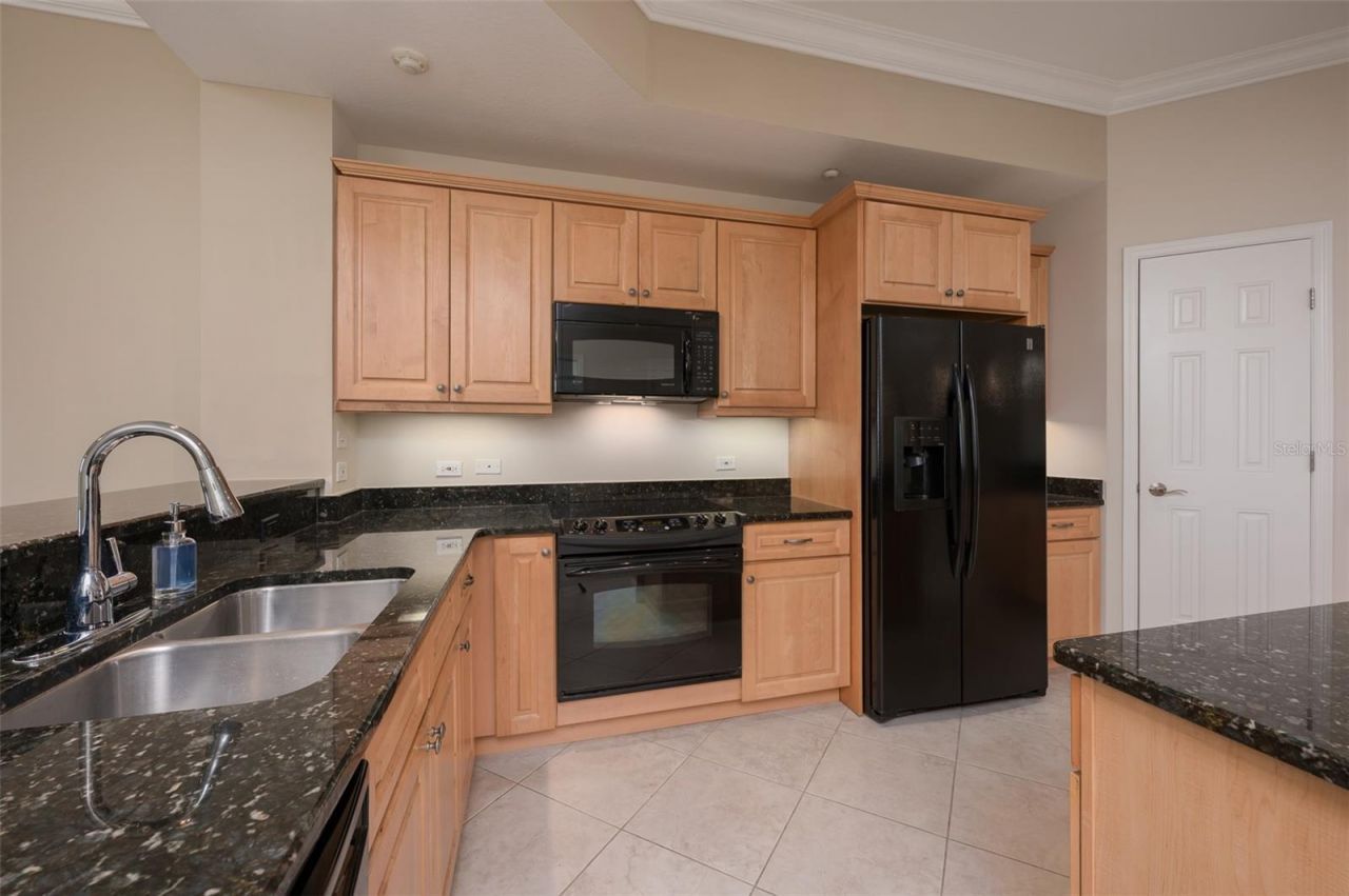 7710 Lake Vista Court, Unit 403, Lakewood Ranch, FL 34202 Photo