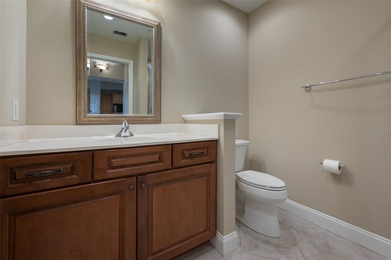 7710 Lake Vista Court, Unit 403, Lakewood Ranch, FL 34202 Photo