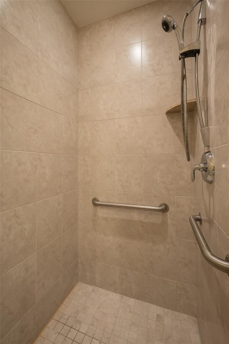 7710 Lake Vista Court, Unit 403, Lakewood Ranch, FL 34202 Photo