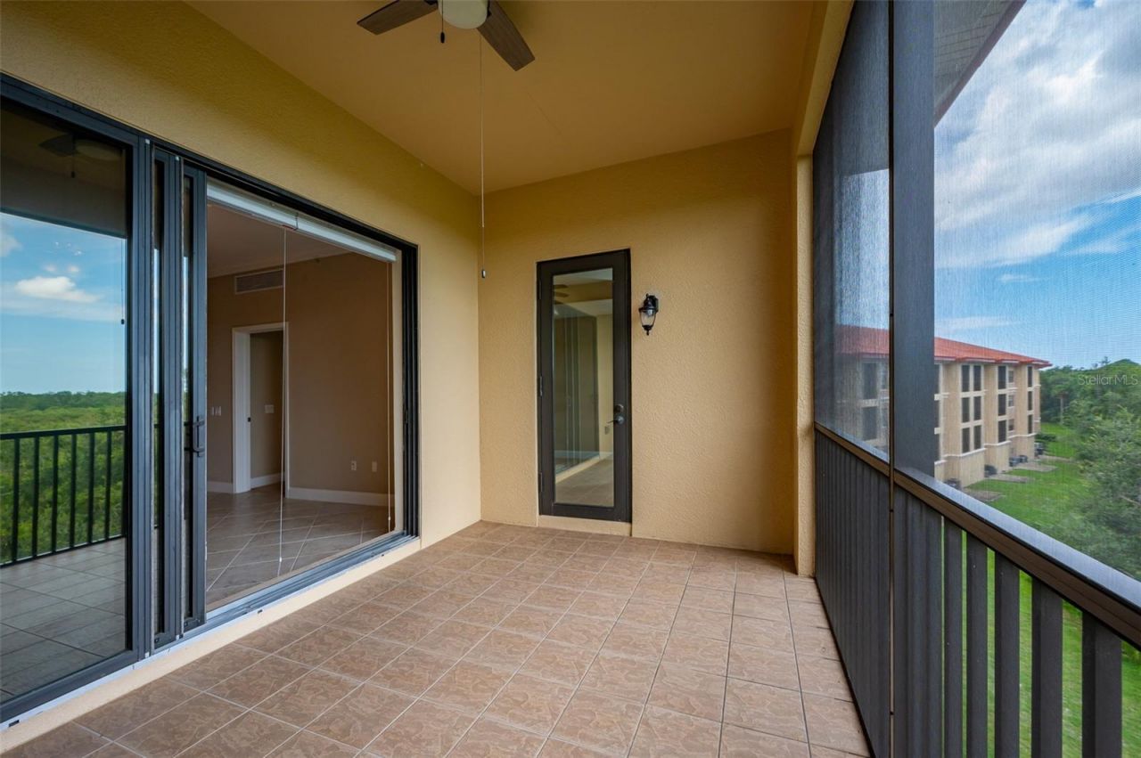 7710 Lake Vista Court, Unit 403, Lakewood Ranch, FL 34202 Photo