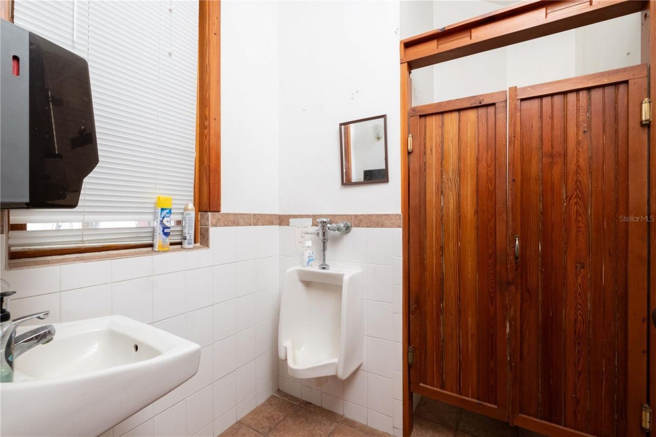 619 NE 1st Street, Gainesville, FL 32601 Photo