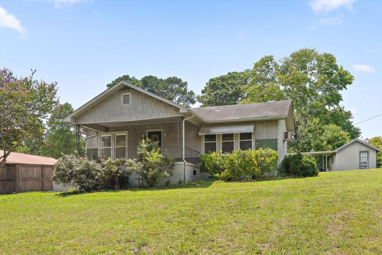 811 Park City Road, Rossville, GA 30741 Main Photo