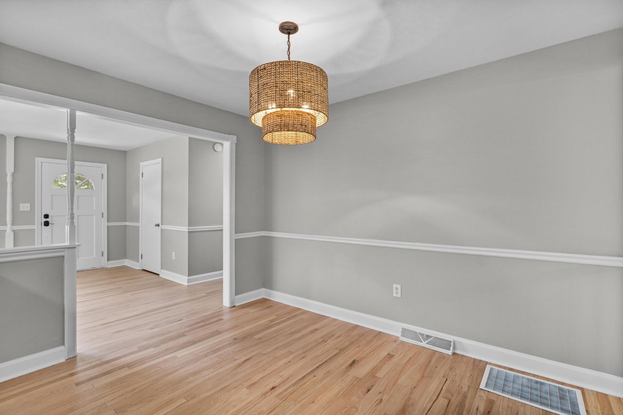 1531 Woodcrest Avenue Photo 12