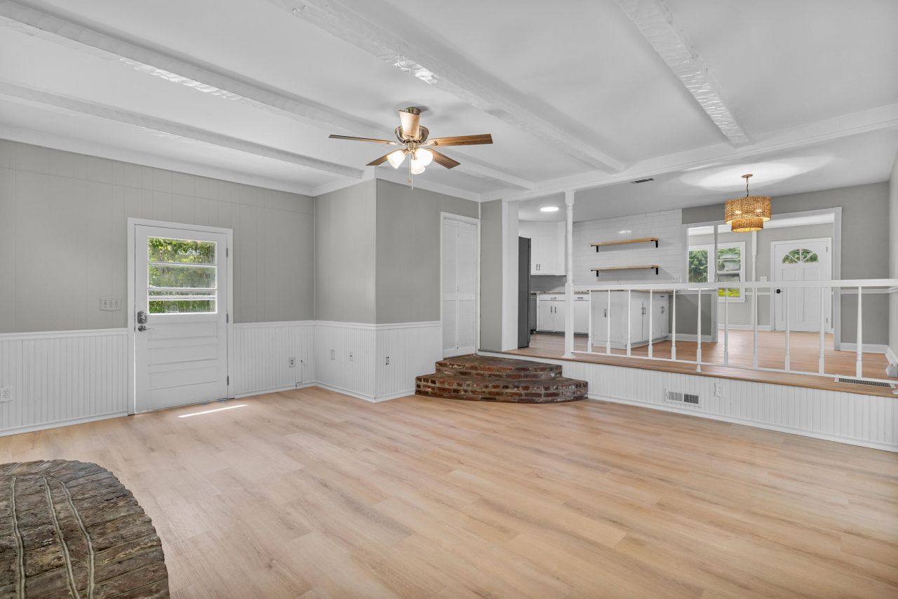 1531 Woodcrest Avenue Photo 14