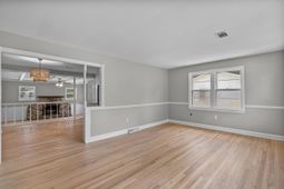 1531 Woodcrest Avenue photo 4