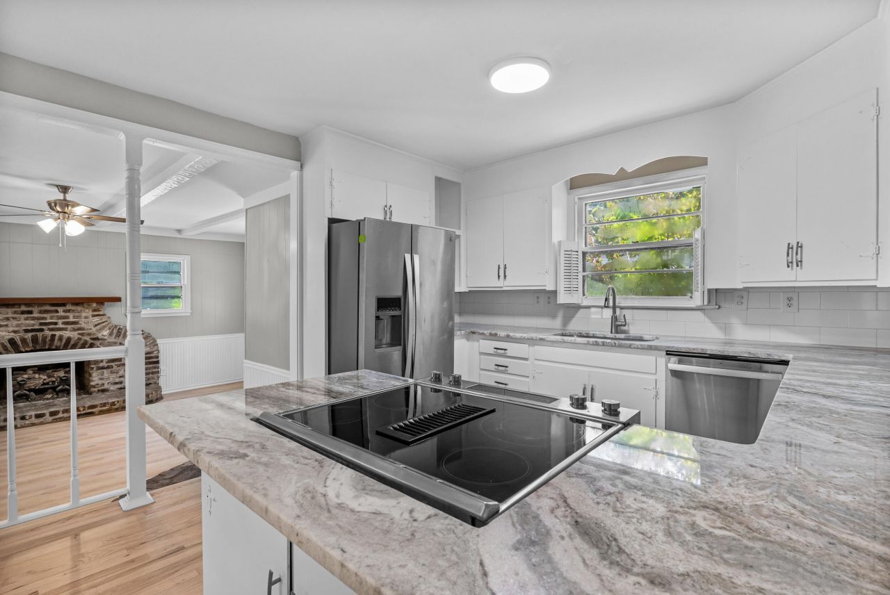 1531 Woodcrest Avenue Photo 7