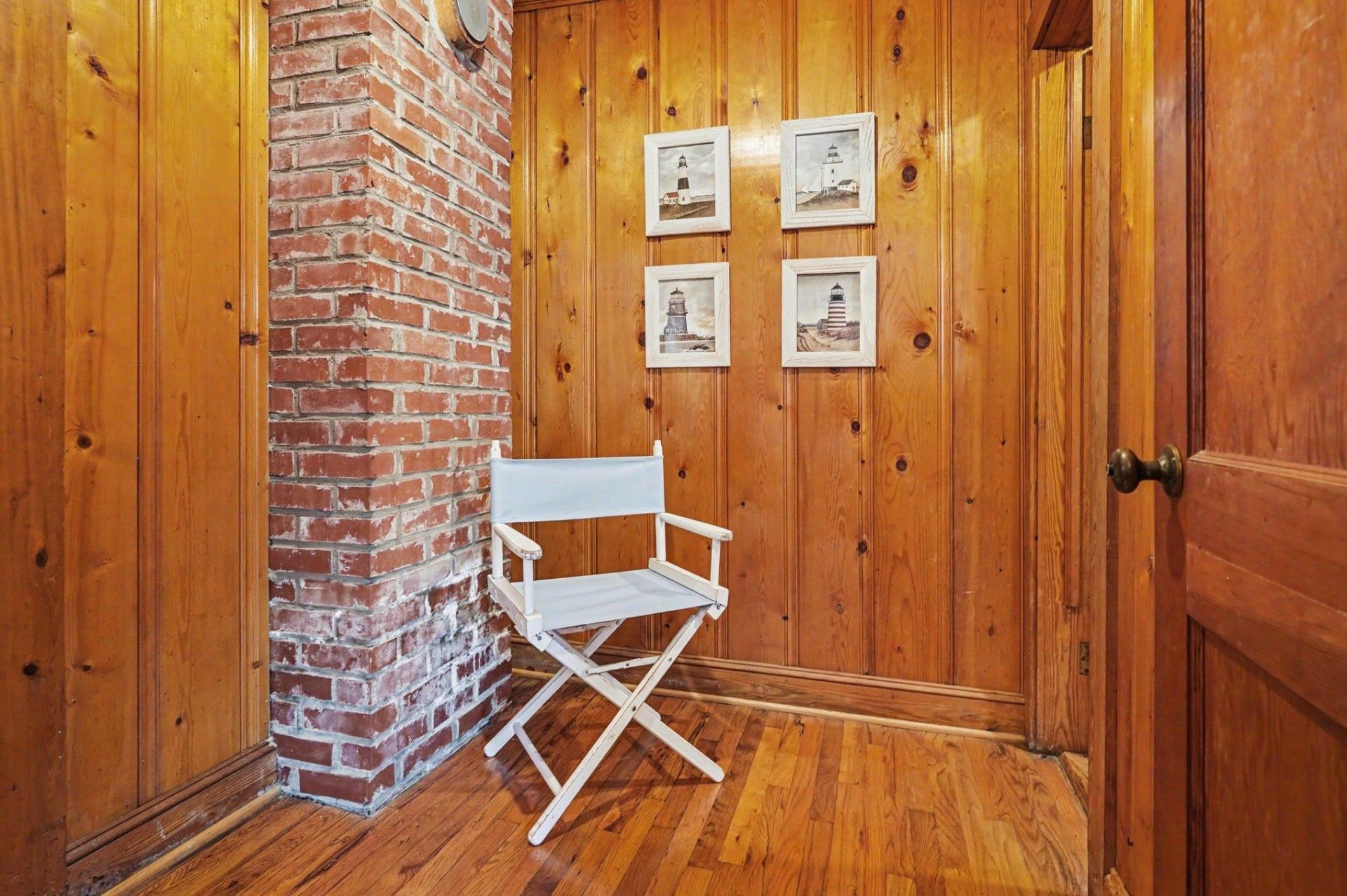 606 Moore St. Photo 25