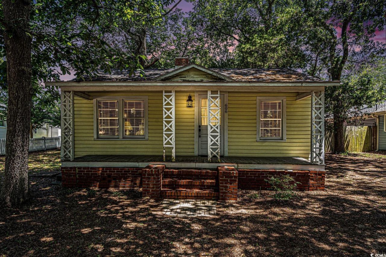 606 Moore St. Photo 33