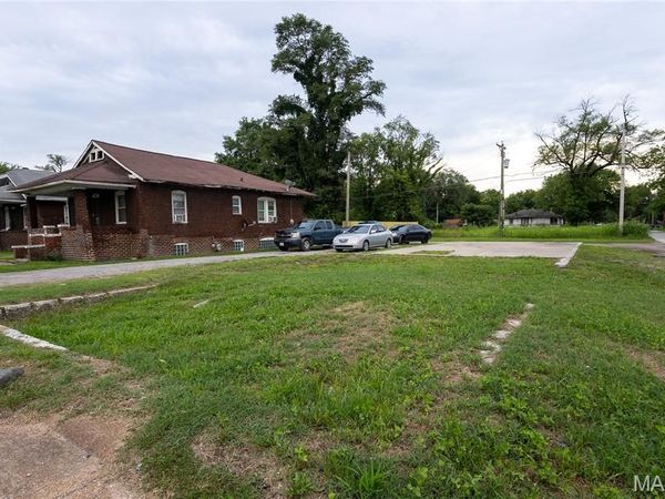 4800 Caseyville Avenue, Washington Park, IL 62204