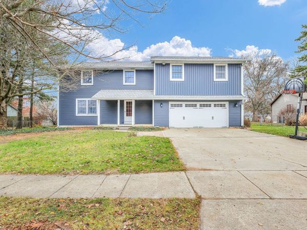 605 Craig Drive, Mahomet, IL 61853