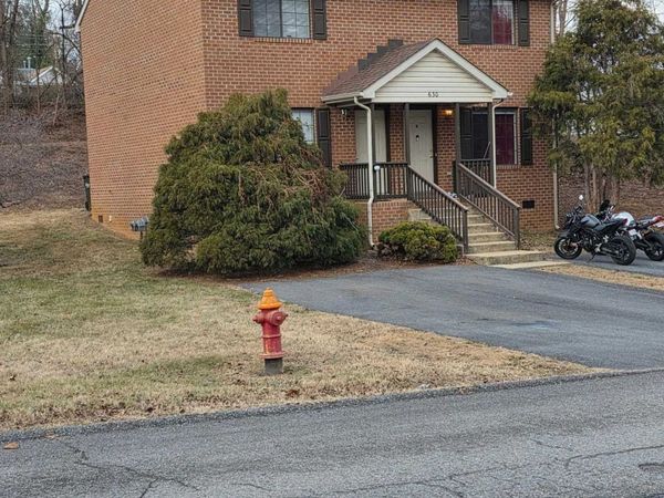 628 & 630 D ST, STAUNTON, VA 24401