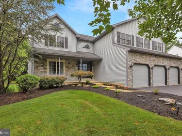 4189 HILL TERRACE DRIVE, SINKING SPRING, PA 19608