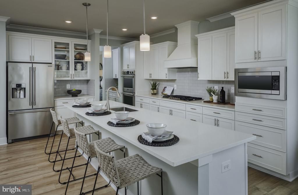 2201 Denali Dr, Frederick, MD 21702 Main Photo