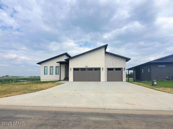 2501 TROON Circle NW, East Grand Forks, MN 56721