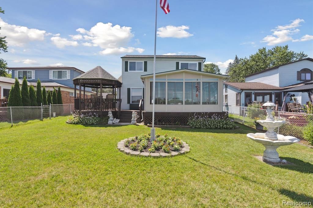 2295 Davista Drive, Highland Township, MI 48356 Main Photo