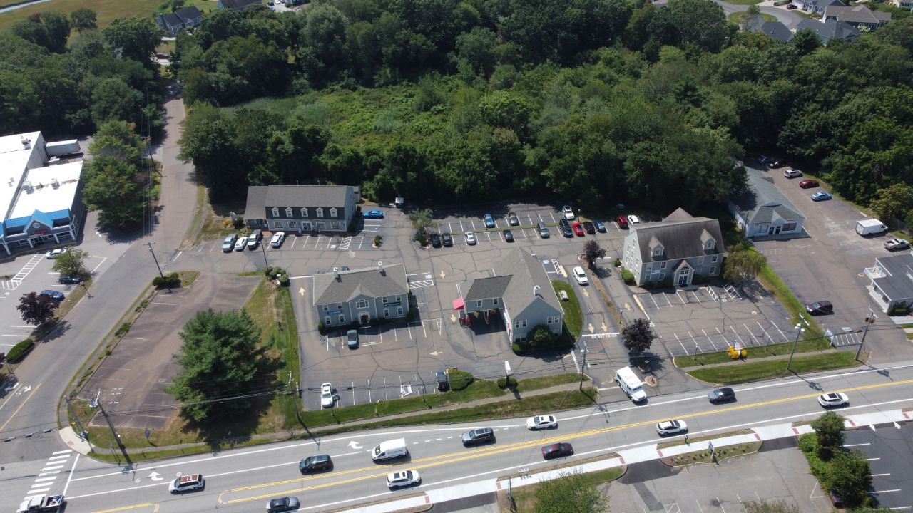 250-252 East Main, Clinton, CT 06413 Main Photo