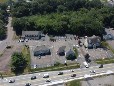 250-252 East Main, Clinton, CT 06413