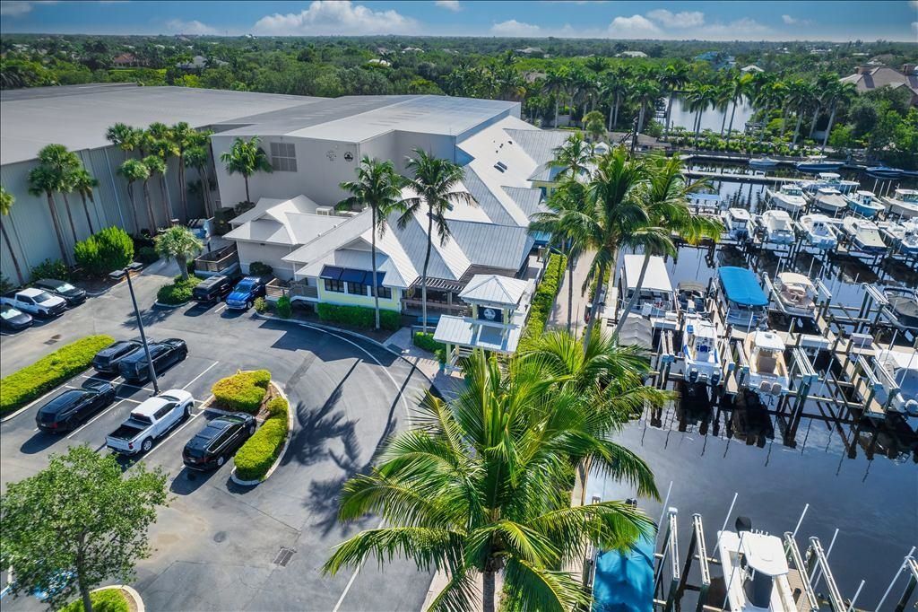 27024 Oakwood Lake Dr, Unit 201, Bonita Springs, FL 34134 Photo