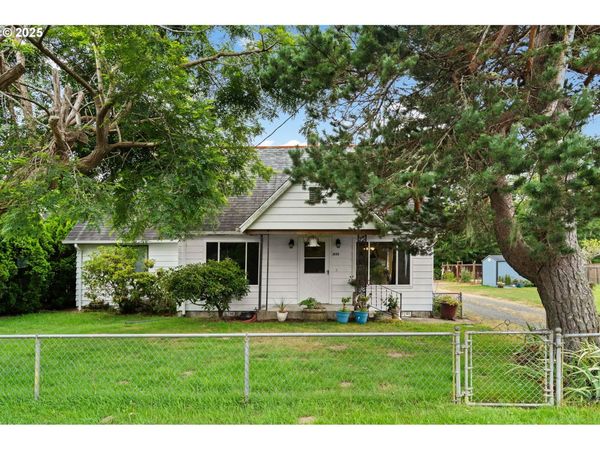 472 7TH AVE, Hammond, OR 97121