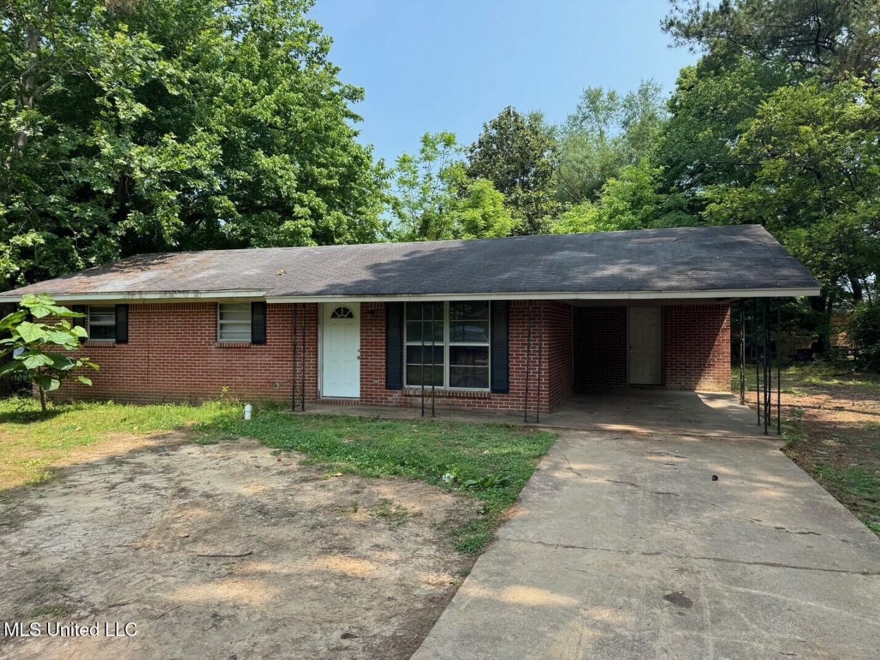 165 Greenbriar Circle, Holly Springs, MS 38635 Main Photo