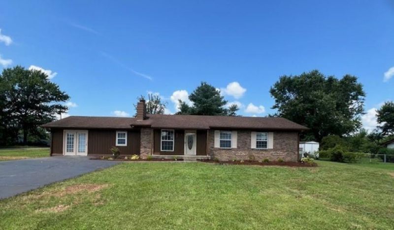 805 Witt Road, Bowling Green, KY 42101 Main Photo