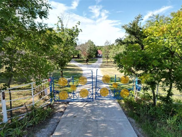 1718 E Jeter Road, Bartonville, TX 76226