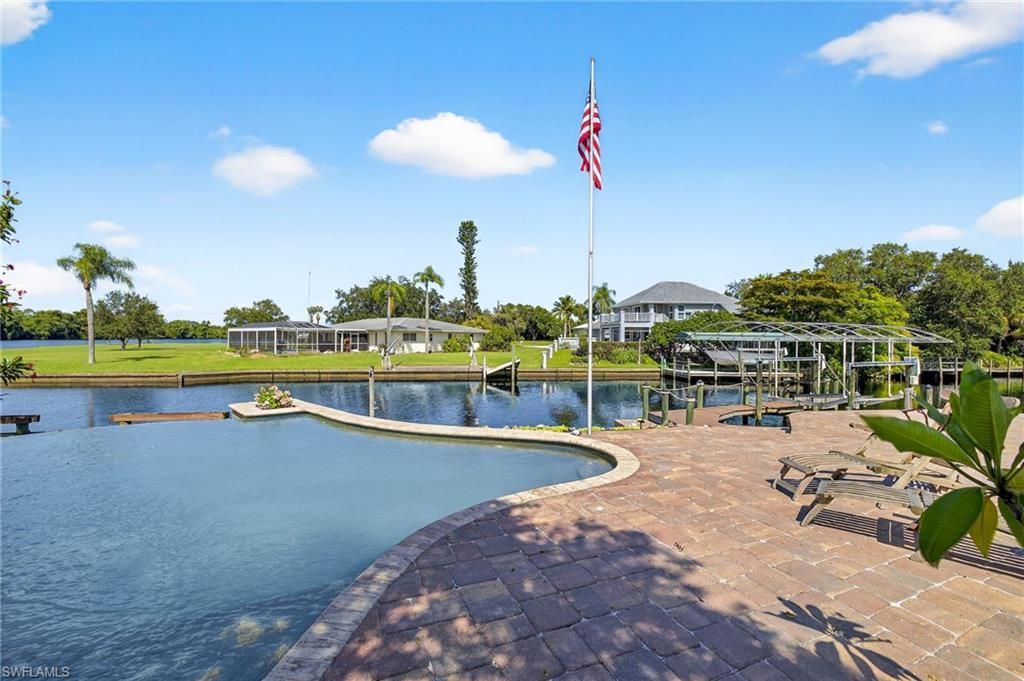 18071 Traverse Dr, Alva, FL 33920 Photo