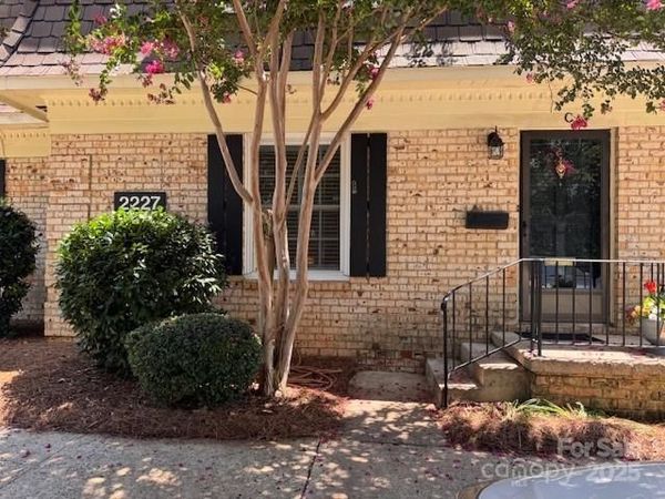2227 Rexford Road, Charlotte, NC 28211