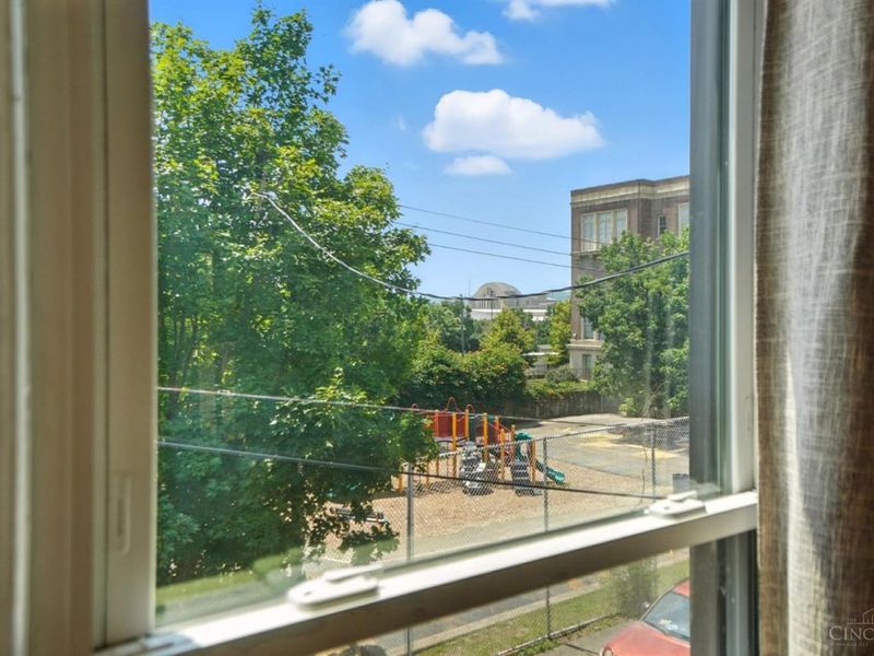 912 Livingston Street, Cincinnati, OH 45214 Photo 11