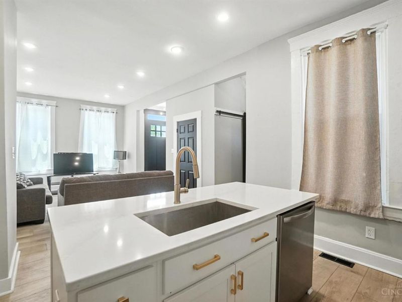 912 Livingston Street, Cincinnati, OH 45214 Photo 7