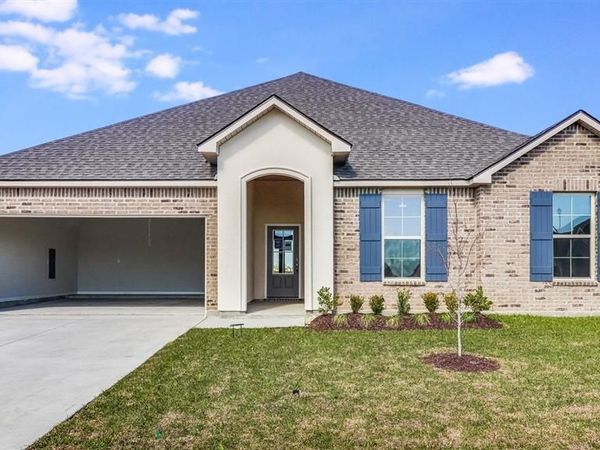 4678 E Ridge Road E, Lake Charles, LA 70607