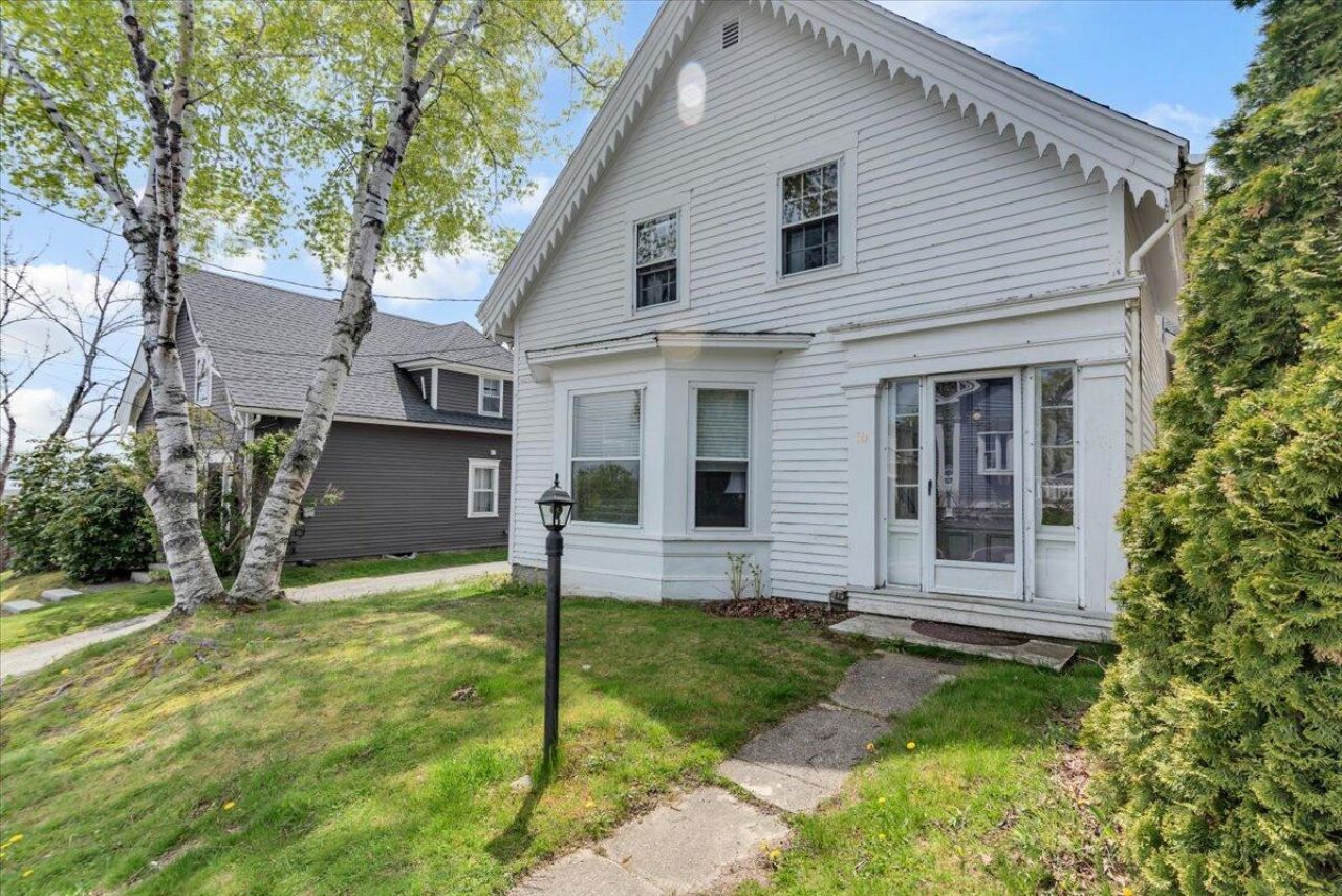 10 Green Street, Castine, ME 04421 Main Photo