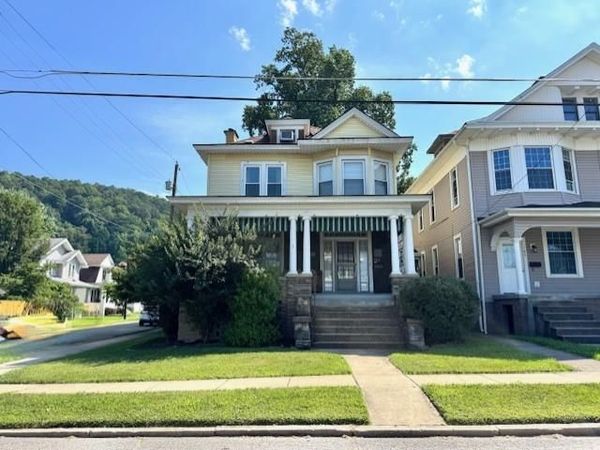 184 Edgwood Street, Wheeling, WV 26003