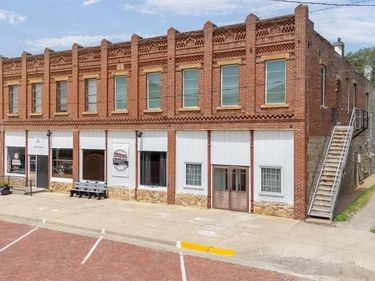412 Broadway Street, Valley Falls, KS 66088