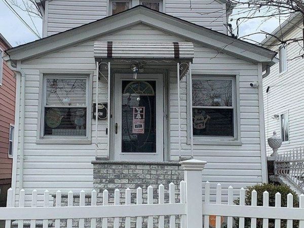 166-05 144 ave, Jamaica, NY 11434