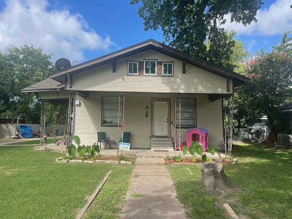 918 W Angeline Street, Groesbeck, TX 76642