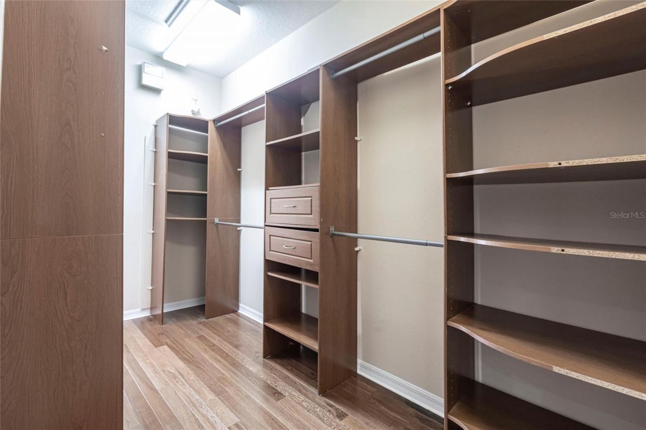 7211 Treymore Court, Sarasota, FL 34243 Photo