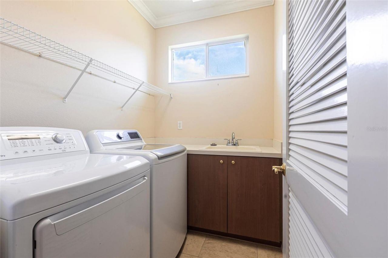 7211 Treymore Court, Sarasota, FL 34243 Photo