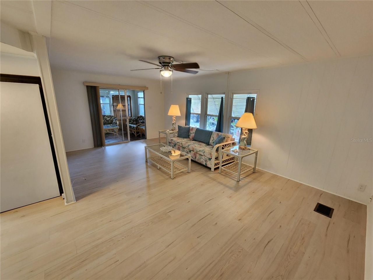 808 53rd Avenue E, Unit 288, Bradenton, FL 34203 Photo